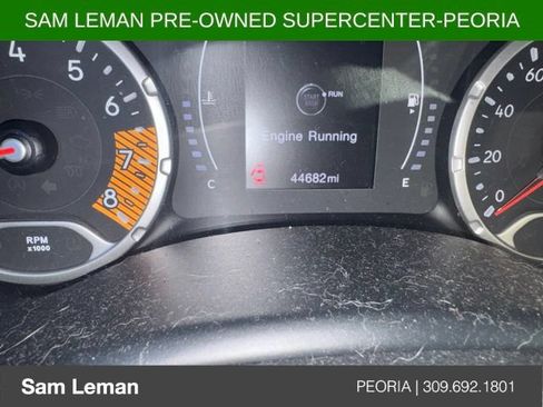 Used 2020 Jeep Renegade Latitude w/ Cold Weather Group AWD/4WD image 9