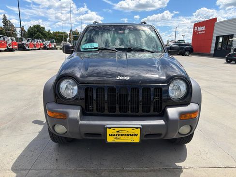 Used 2004 Jeep Liberty Sport w/ PWR Convenience Group AWD/4WD image 3