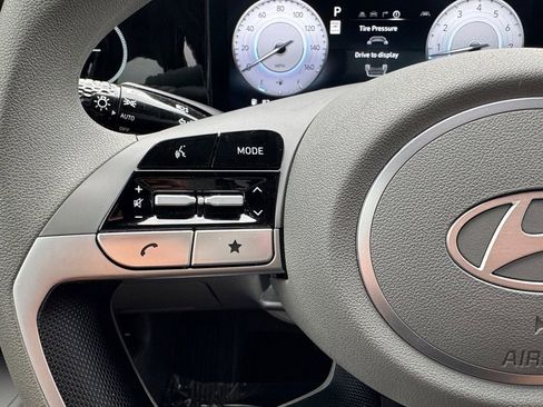 Certified 2024 Hyundai Elantra SEL FWD image 19