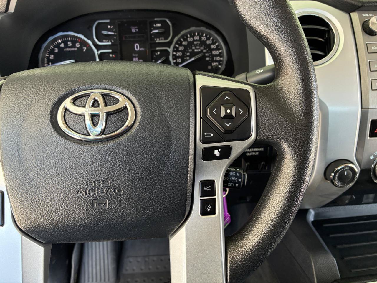 Used 2019 Toyota Tundra SR5 w/ SR5 Upgrade Package AWD/4WD image 27