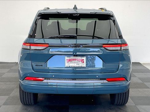 New 2027 Jeep Grand Cherokee Limited AWD/4WD image 3
