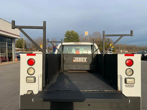 Used 2010 Ford F250 XL image 23