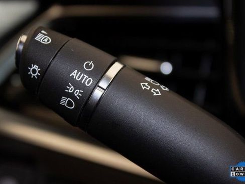 Certified 2025 Cadillac XT6 Premium Luxury image 29