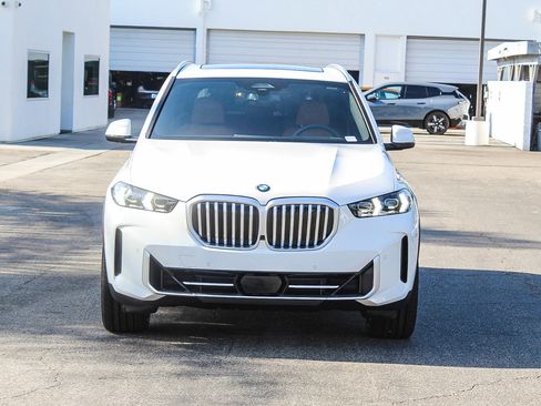 New 2026 BMW X5 xDrive40i w/ Climate Comfort Package image 2
