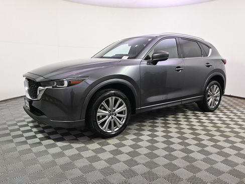 Used 2023 MAZDA CX-5 Signature image 2