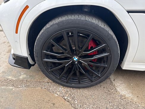 Used 2022 BMW X6 xDrive40i w/ M Sport Package image 21