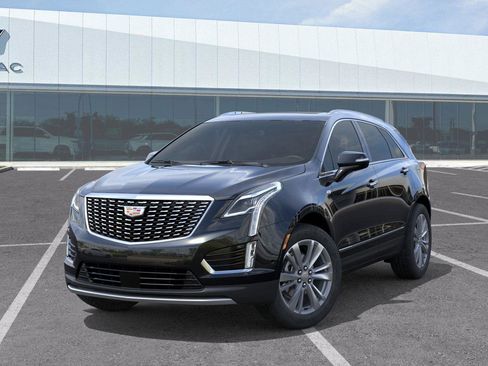 New 2025 Cadillac XT5 Premium Luxury w/ Technology Package FWD image 7