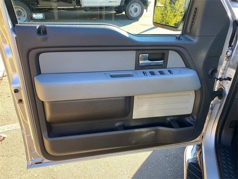 Used 2013 Ford F150 XLT w/ Luxury Equipment Group image 12