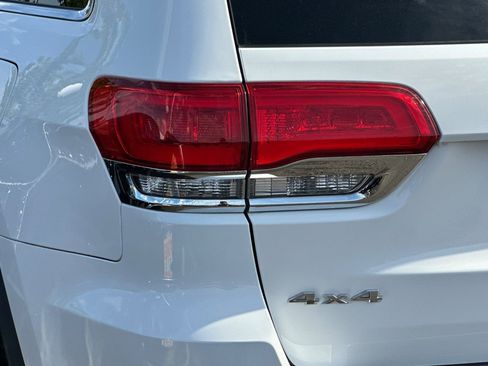 Used 2018 Jeep Grand Cherokee Limited w/ Trailer Tow Group IV AWD/4WD image 25