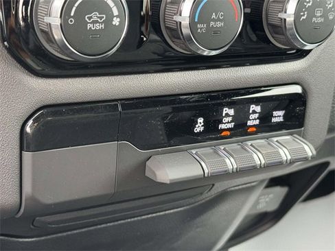 New 2025 RAM 1500 Big Horn image 6