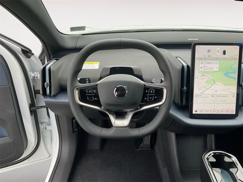 New 2026 Volvo EX30 Cross Country Ultra image 12