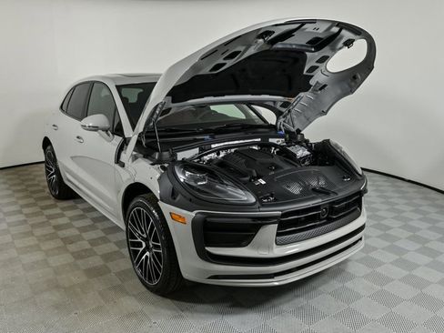 New 2026 Porsche Macan image 33