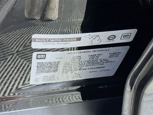 New 2026 GMC Acadia AT4 image 28