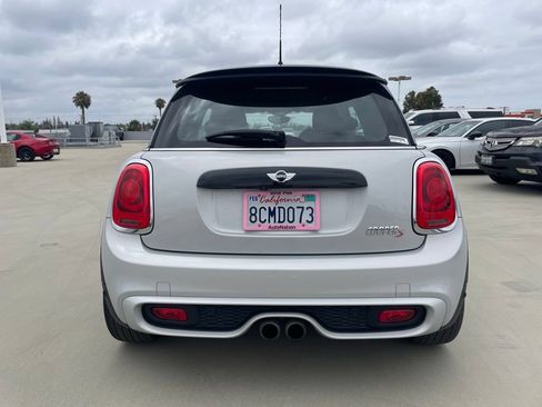 Used 2018 MINI Cooper S FWD image 3
