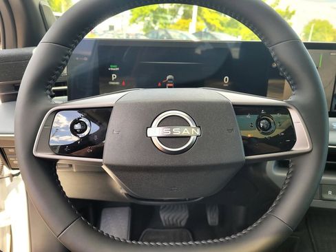 New 2026 Nissan Leaf Platinum+ w/ Cargo Package (Platinum+) FWD image 15