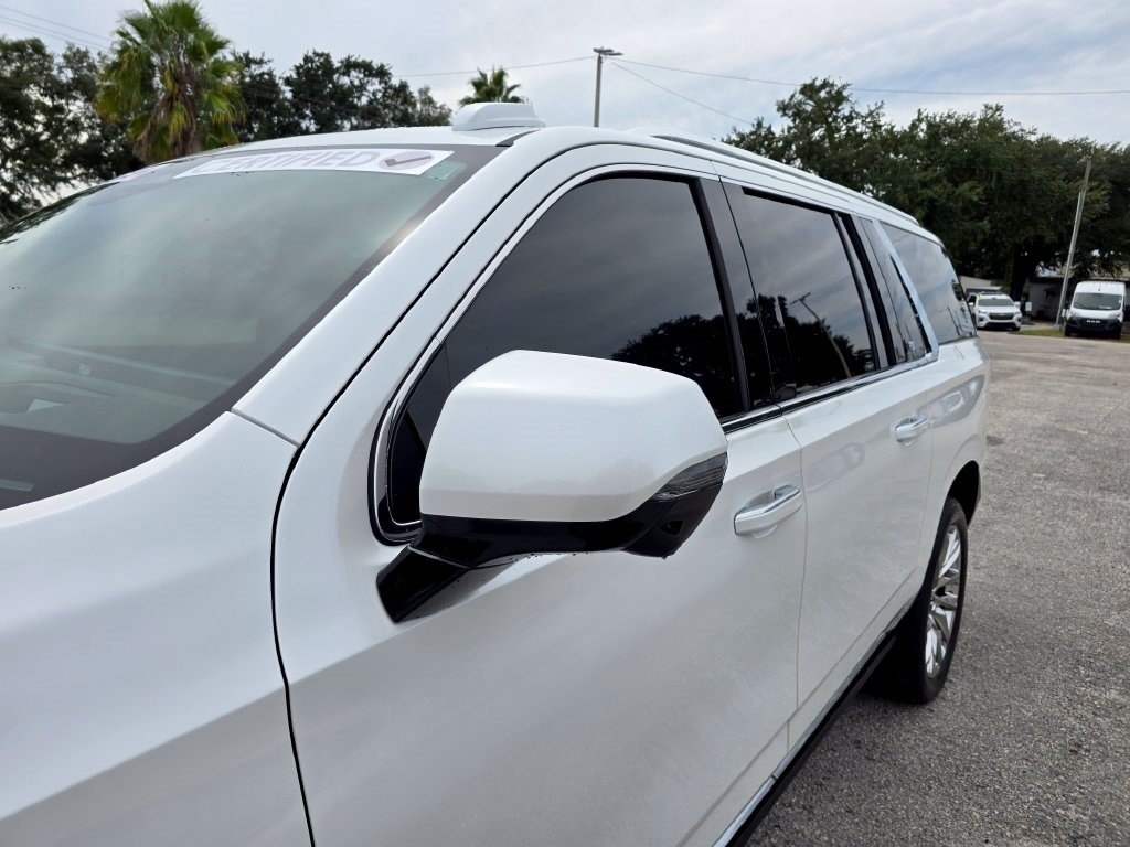 Used 2025 Cadillac Escalade ESV Premium Luxury w/ LPO, Radiant Package AWD/4WD image 11