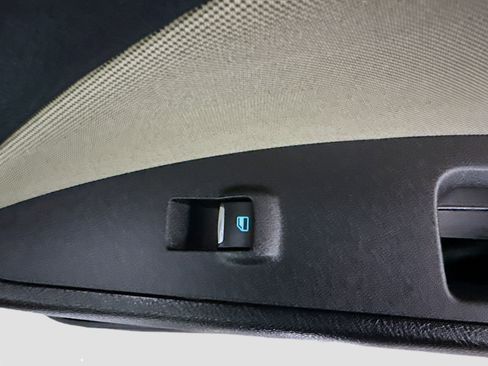 Used 2018 Ford Fusion S FWD image 31