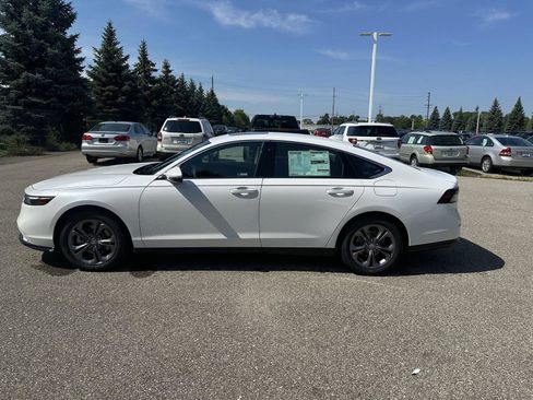 New 2025 Honda Accord EX-L image 6