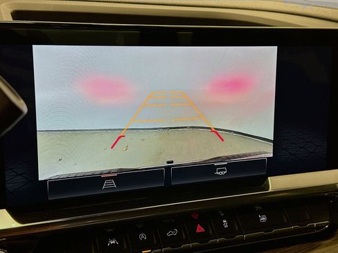 Used 2023 GMC Sierra 1500 Elevation image 23