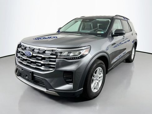 Used 2026 Ford Explorer Active AWD/4WD image 5