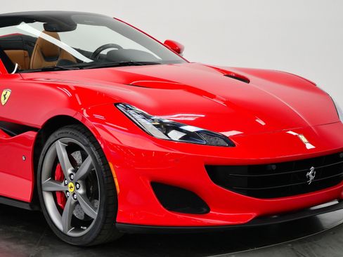 Used 2019 Ferrari Portofino image 44