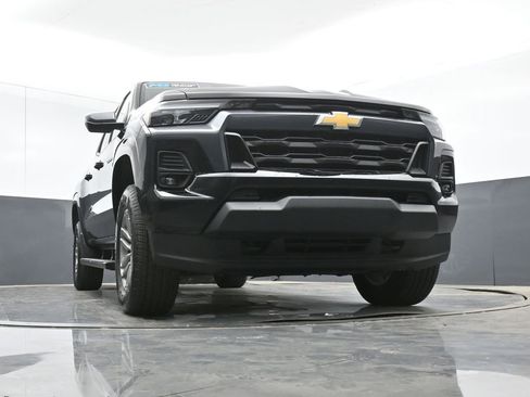 Used 2024 Chevrolet Colorado LT w/ LT Convenience Package III image 43