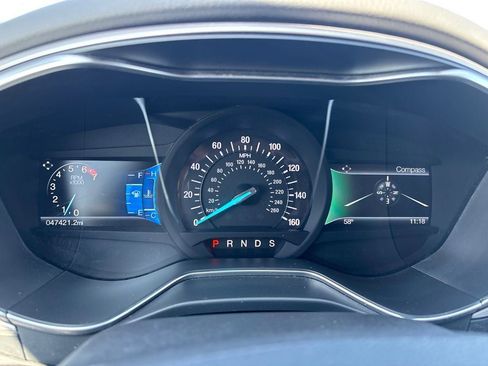 Used 2015 Ford Fusion SE FWD image 18