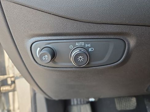 Used 2023 Chevrolet Equinox LT image 20