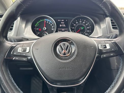 Used 2015 Volkswagen e-Golf SEL Premium FWD image 11