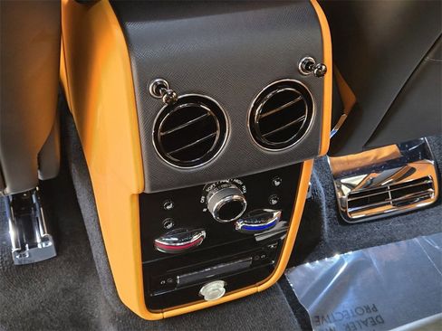 Certified 2022 Rolls-Royce Cullinan w/ Dark Exterior Package image 22