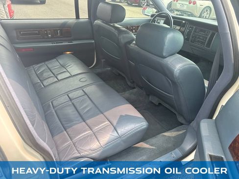 Used 1995 Cadillac Fleetwood Brougham RWD image 28