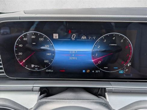 Used 2024 Mercedes-Benz GLS 450 4MATIC image 11