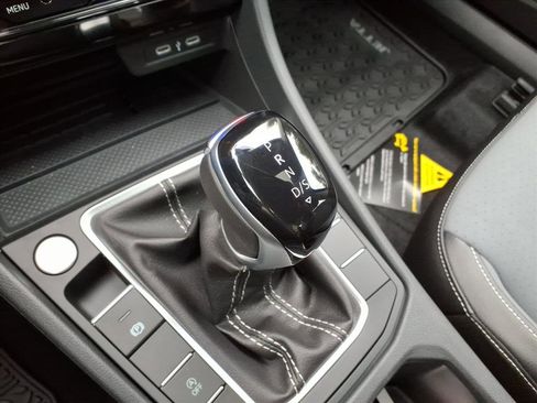 New 2026 Volkswagen Jetta SE image 8