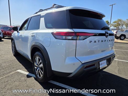 New 2026 Nissan Pathfinder SL FWD image 3