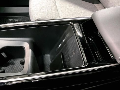 New 2026 Volkswagen ID.4 Pro image 23