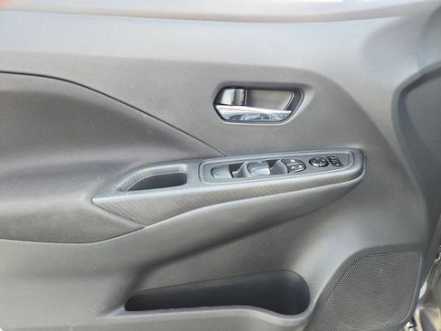 Used 2021 Nissan Versa SV FWD image 18