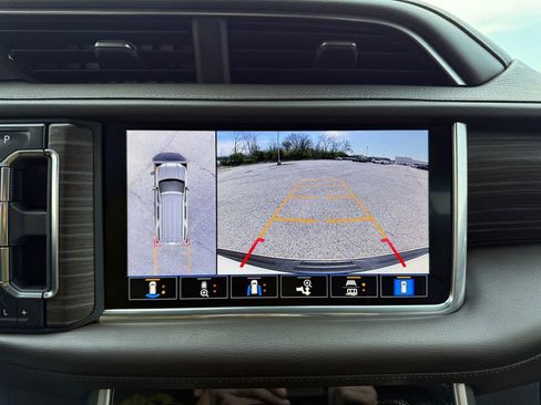 Used 2021 GMC Yukon Denali w/ Denali Premium Package AWD/4WD image 31