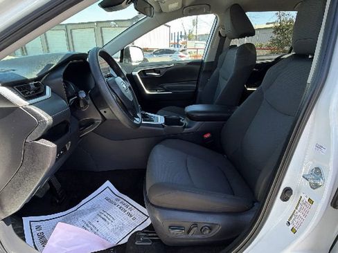 Certified 2025 Toyota RAV4 XLE image 16