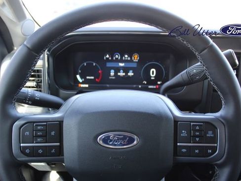 Used 2025 Ford F250 Lariat w/ Chrome Package image 24