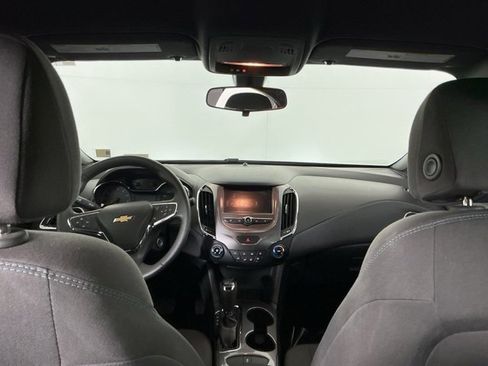 Used 2017 Chevrolet Cruze LT w/ RS Package image 22