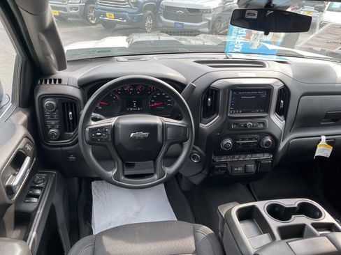 Used 2023 Chevrolet Silverado 1500 Custom Trail Boss AWD/4WD image 6