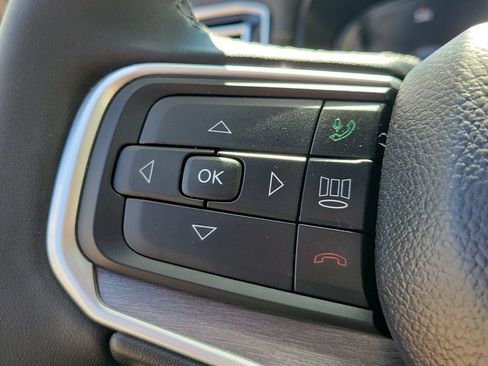 Used 2025 Jeep Wagoneer 2WD w/ Premium Group I image 21