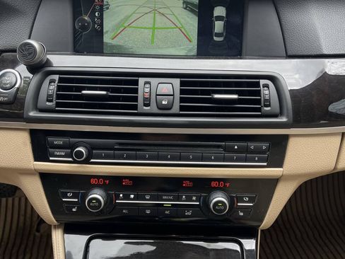 Used 2013 BMW 528i xDrive Sedan AWD/4WD image 12