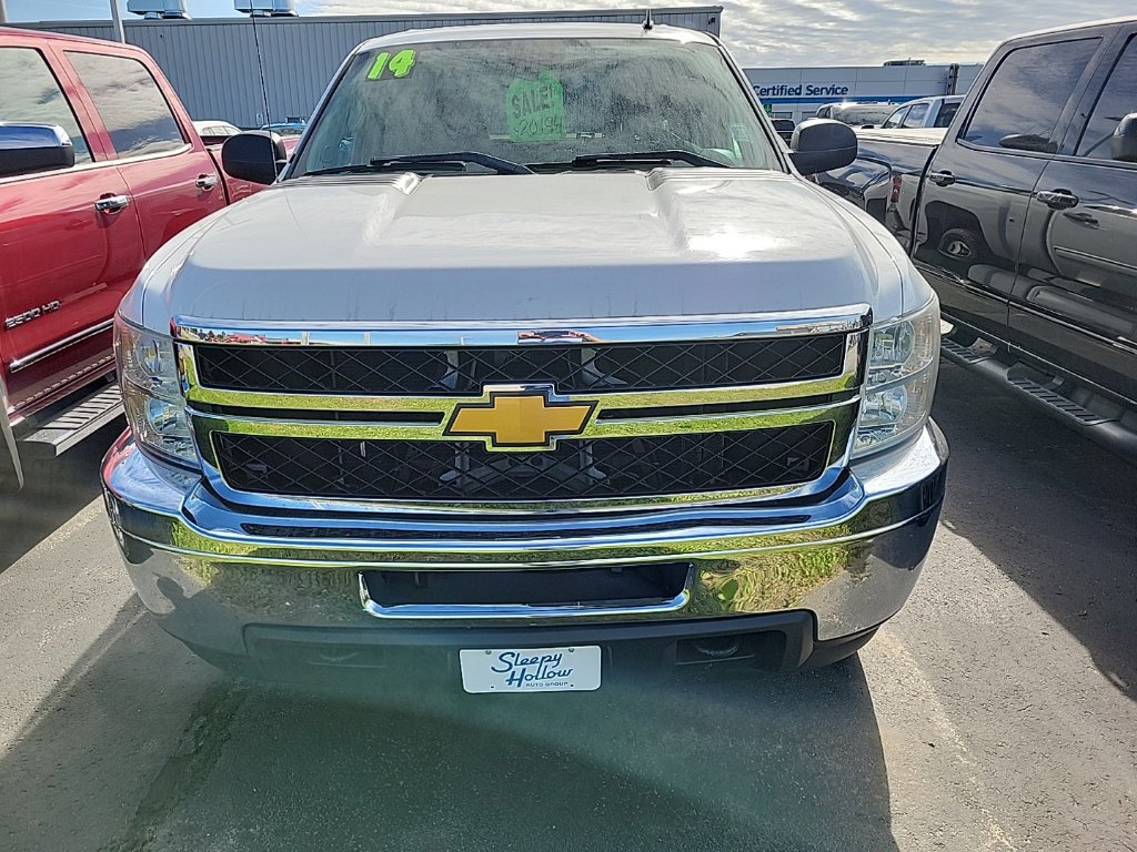 Used 2014 Chevrolet Silverado 2500 LT AWD/4WD image 2