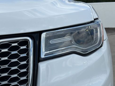 Used 2019 Jeep Grand Cherokee Overland AWD/4WD image 11