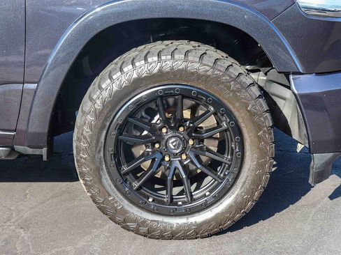 Used 2021 RAM 1500 Limited w/ Body Color Bumper Group RWD image 11
