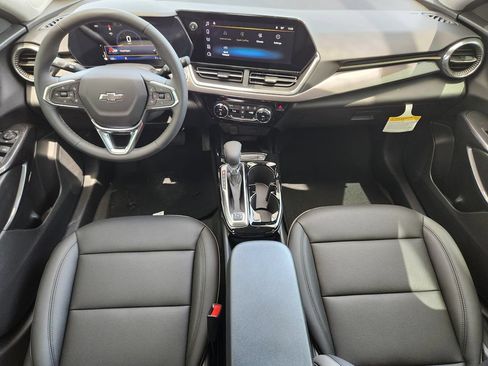 New 2026 Chevrolet Trax ACTIV w/ Sunroof Package FWD image 18
