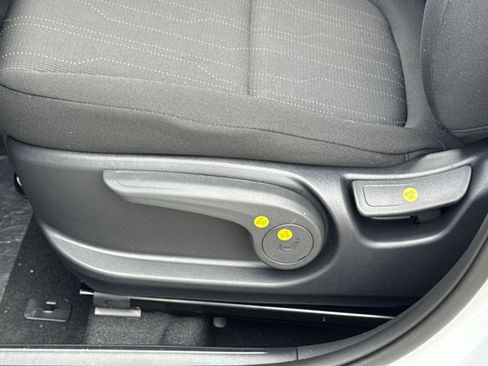 New 2026 Hyundai Venue SE FWD image 14