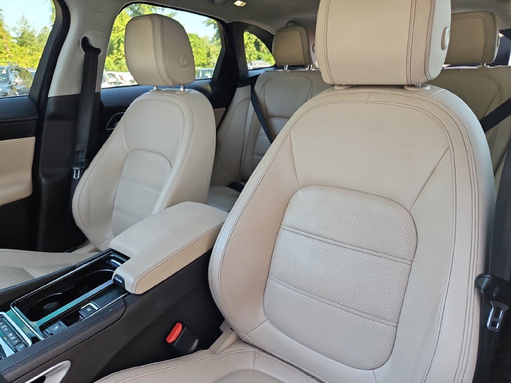Used 2020 Jaguar F-PACE Prestige AWD/4WD image 24
