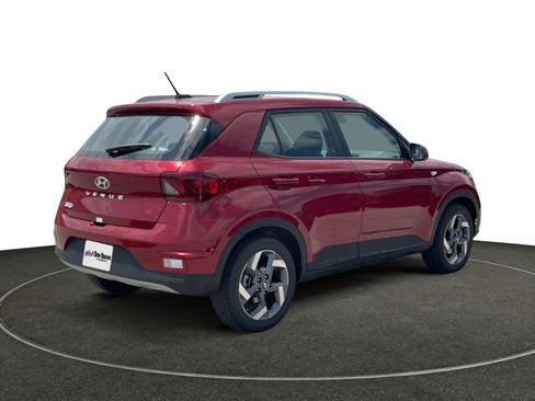 New 2025 Hyundai Venue Limited image 6